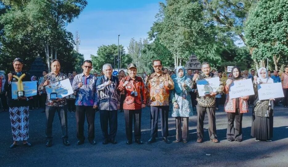 Penggiat Lingkungan Wonosobo Terima Penghargaan, Bupati Afif Nurhidayat: Komitmen dalam Pengendalian Perubahan Iklim