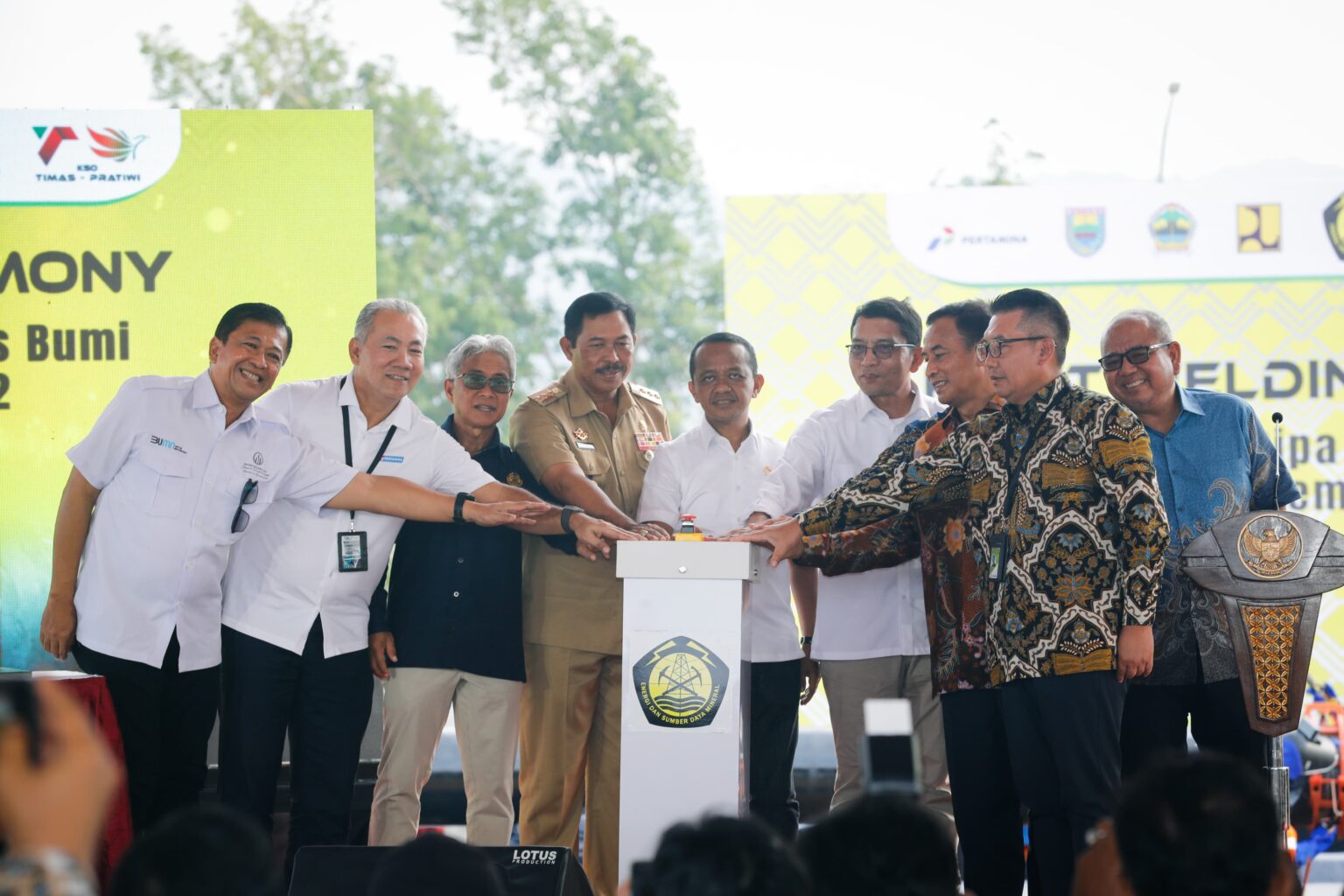 Penjabat Gubernur Jawa Tengah Nana Sudjana Hadiri First Welding Ceremony Pembangunan Pipa Transmisi Gas Bumi Cisem Tahap 2