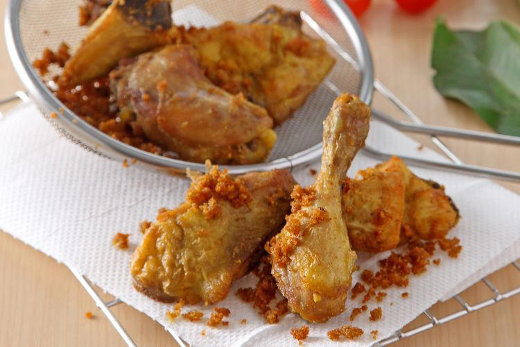 Tips Agar Ayam Ungkep Tetap Empuk dan Nikmat Saat Digoreng