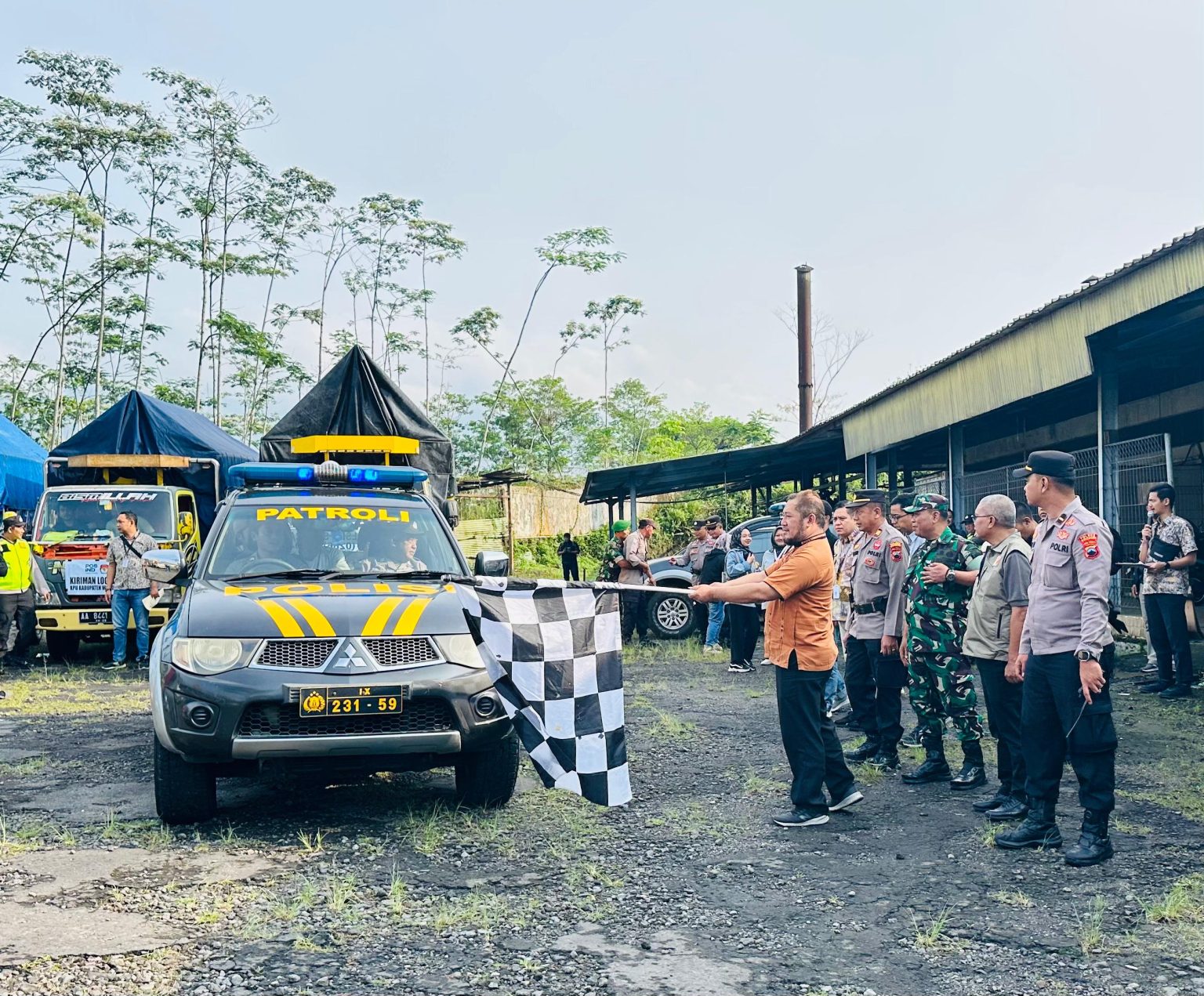 Polres Wonosobo Kawal Ketat Distribusi Logistik Pilkada 2024