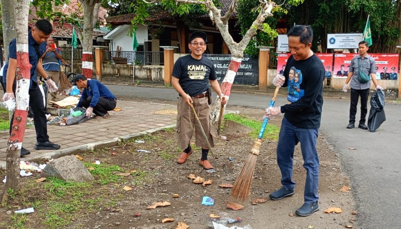 Calon Bupati Cilacap nomor urut 4