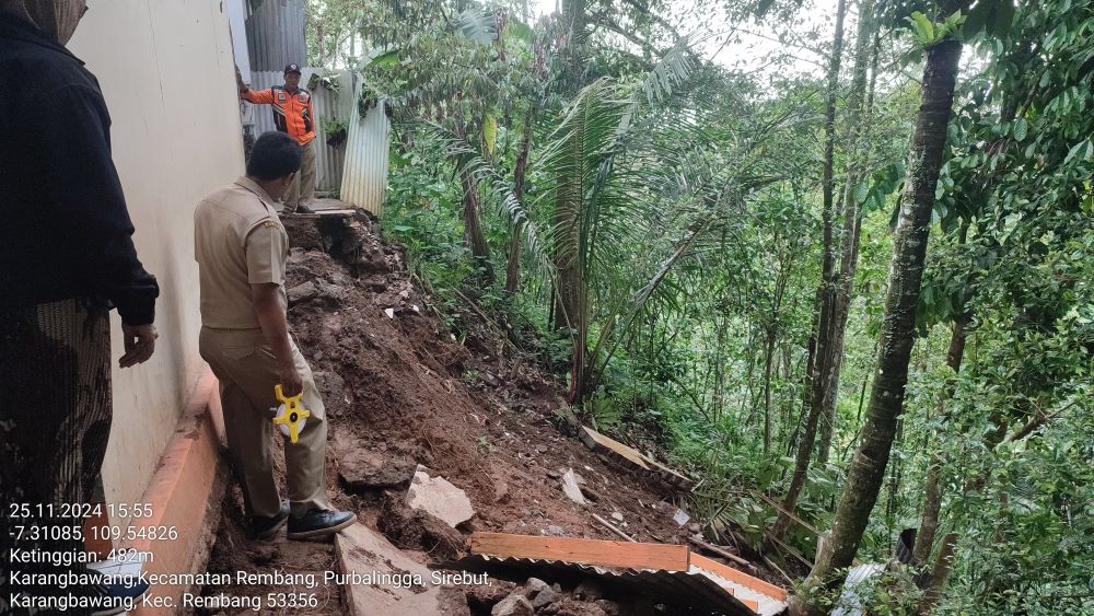 Bencana Tanah Longsor di Kecamatan Rembang Purbalingga: Sekolah dan Rumah Rusak