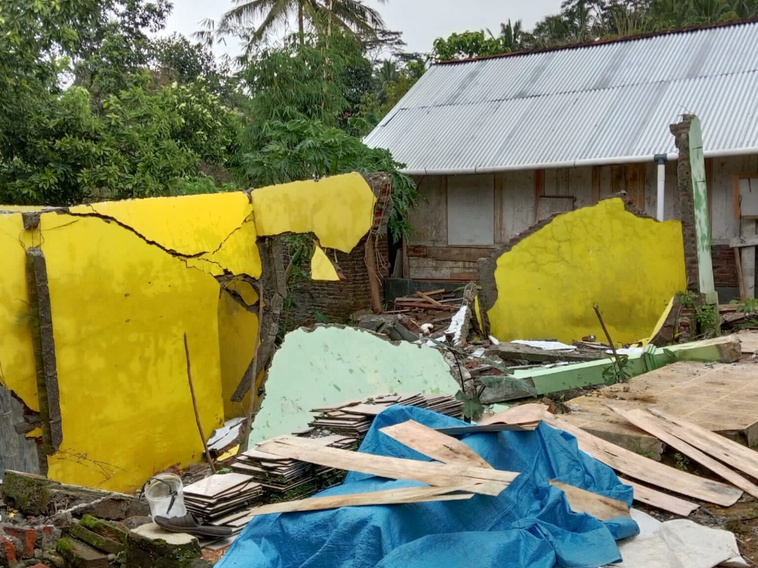 Dua Rumah di Wonosobo Rusak Akibat Tanah Bergerak, Warga Diimbau Waspada