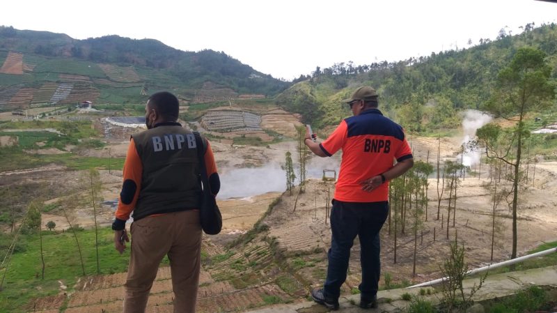 Kawah Sileri di Gunung Api Dieng Kembali Erupsi: Masyarakat Diminta Waspada