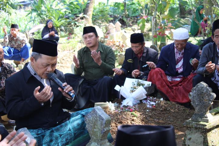 Mengenang Lurah Sudarto: Khaul sebagai Perekat Sosial di Kelurahan Mudal