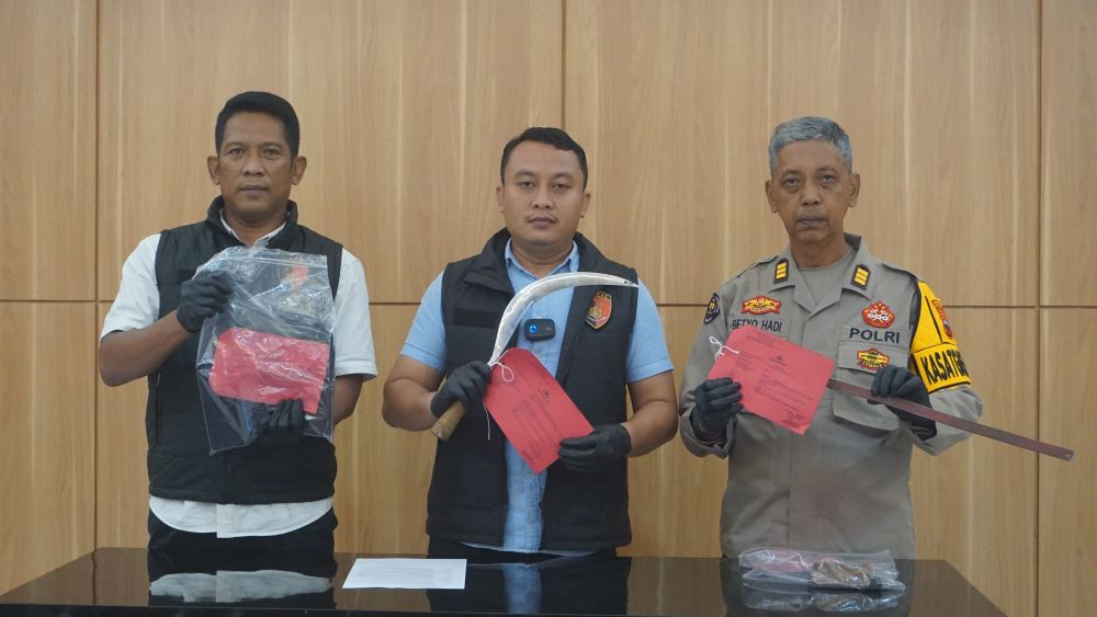 Polres Purbalingga Amankan 8 Remaja Bersenjata Tajam yang Hendak Tawuran