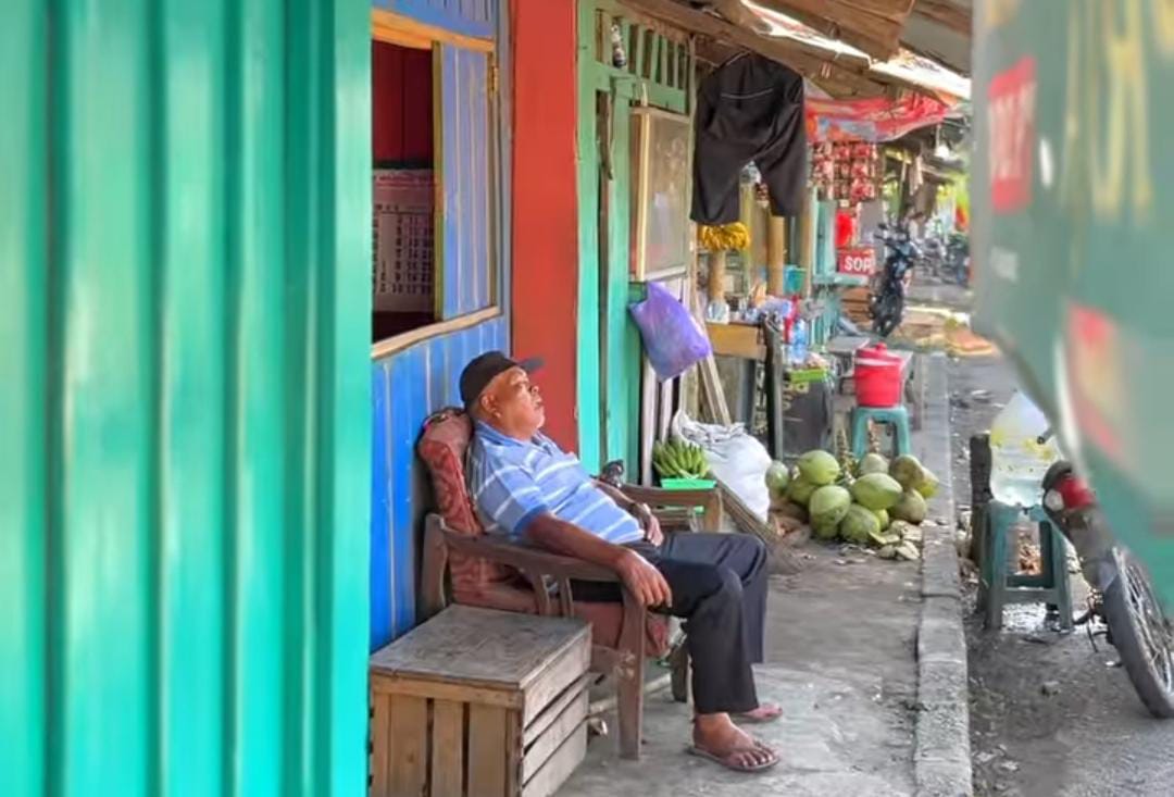 Deru Mikro Bus Ajibarang Kian Sunyi: Transportasi Umum Tradisional di Ujung Tanduk
