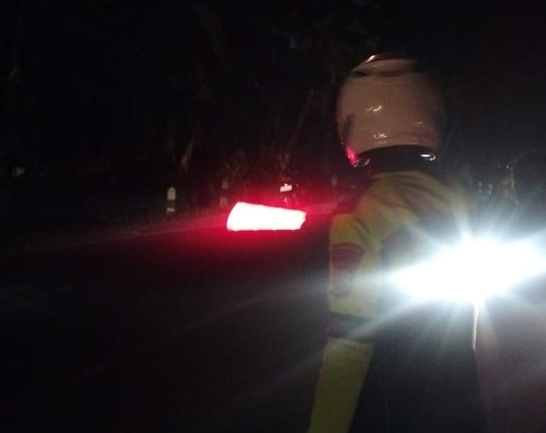 Kecelakaan Hebat di Banyumas: Dua Truk Bertabrakan, Tiga Orang Luka Serius