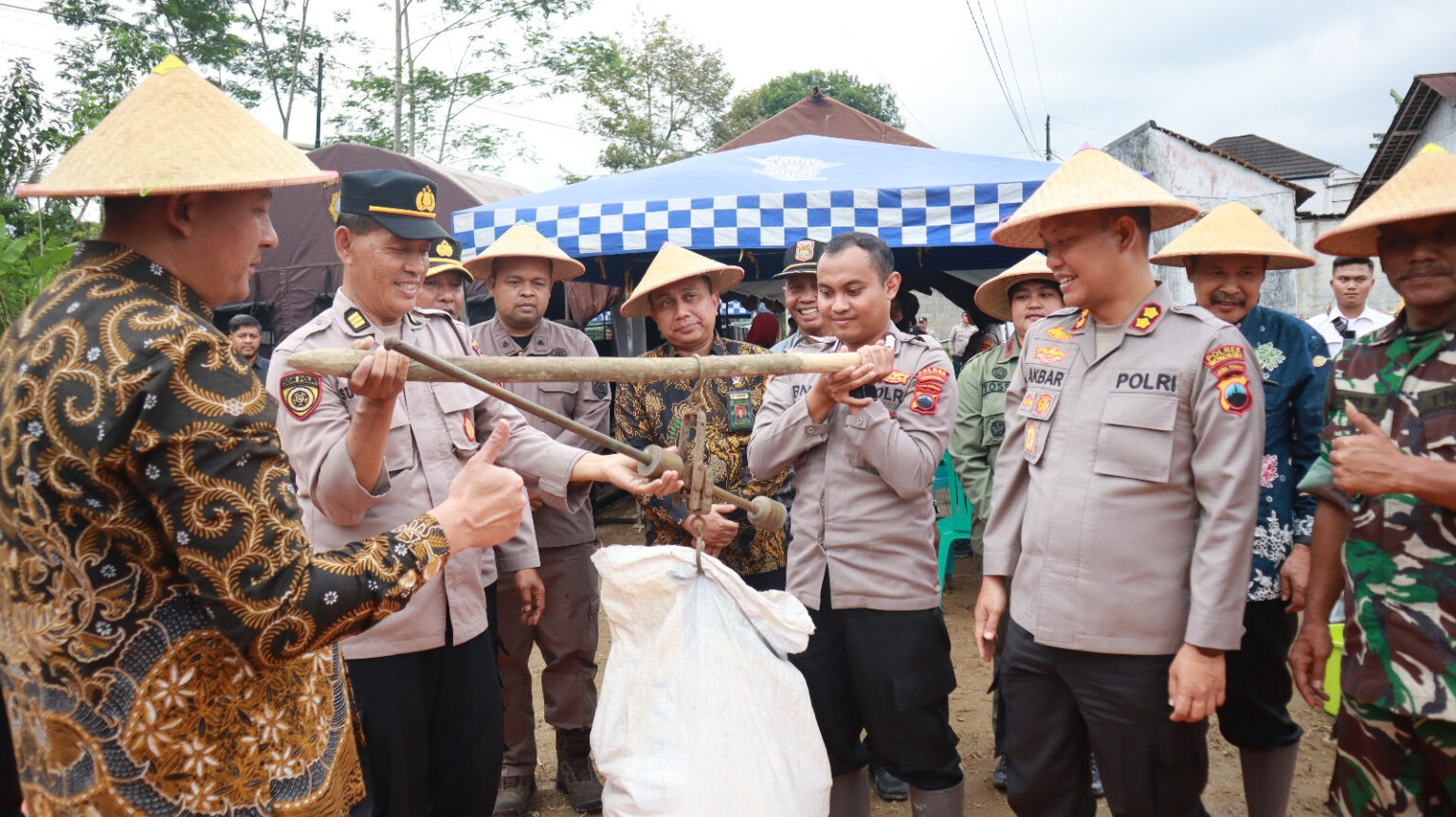 Polres Wonosobo Turut Sukseskan Panen Raya Jagung Serentak Kuartal II 2025