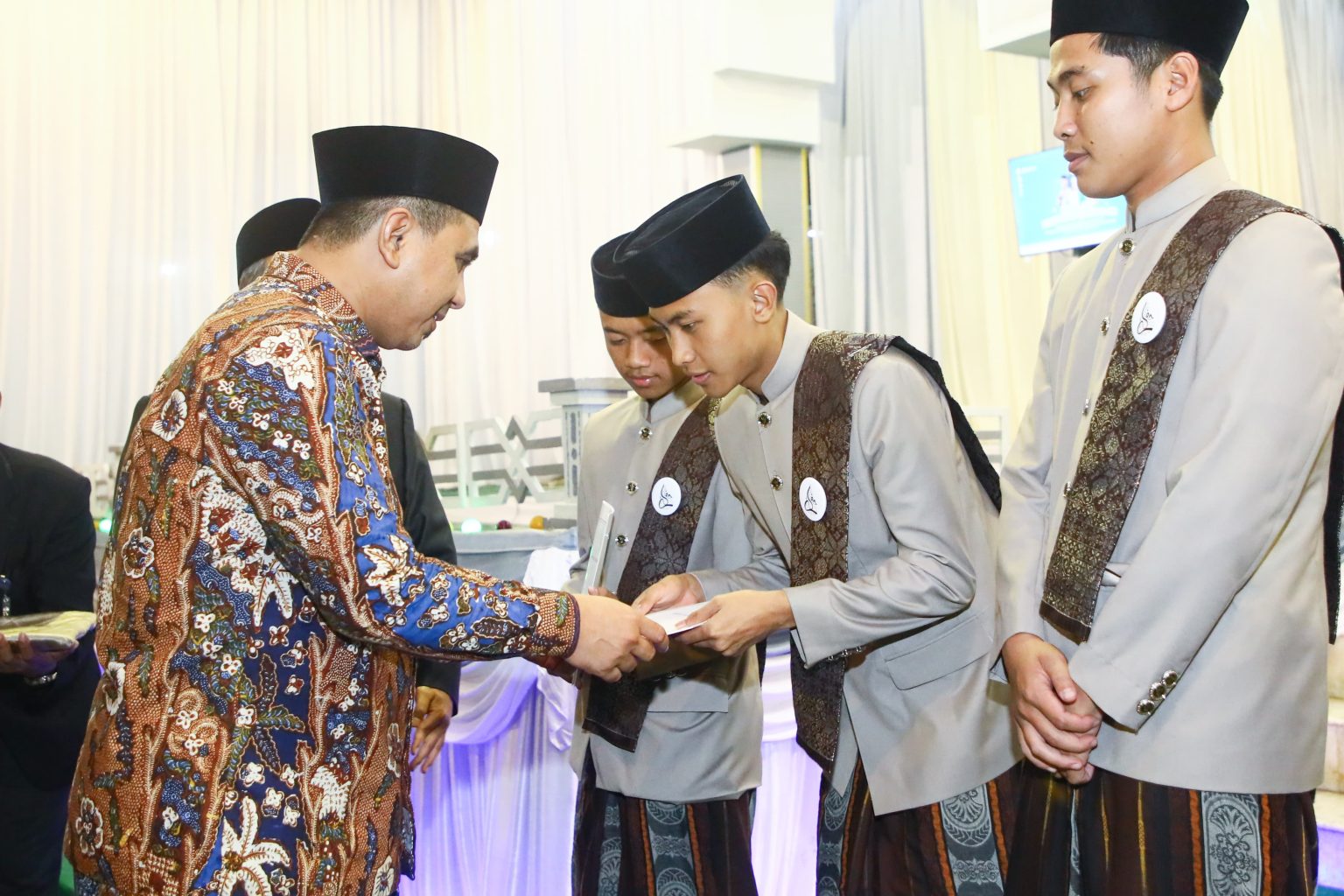 Beasiswa dan Tali Asih Pemprov Jateng: Berkah untuk Santri Penghafal Al-Qur'an