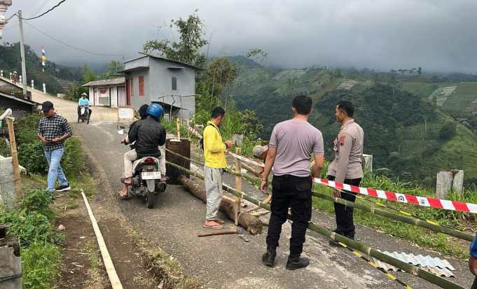 33 Personel Polres Wonosobo Bentuk Tim SAR Tangani Pascabencana Longsor
